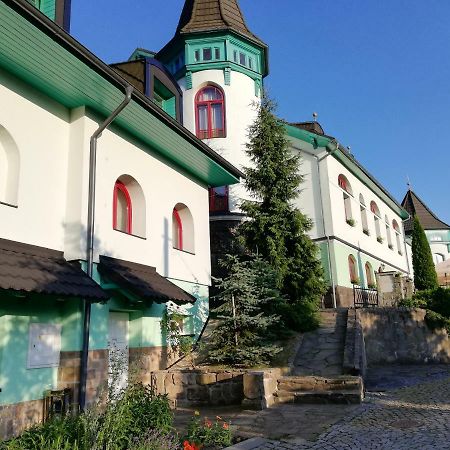 Hotel Zlaty Orel オストラヴィツェ エクステリア 写真