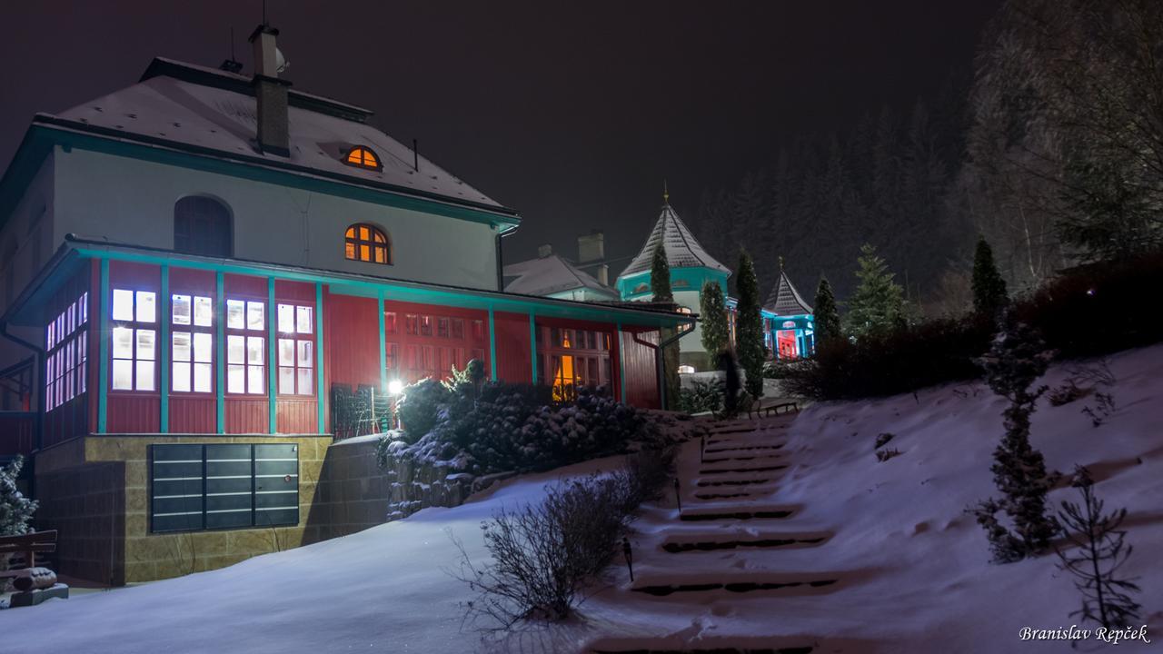 Hotel Zlaty Orel オストラヴィツェ エクステリア 写真