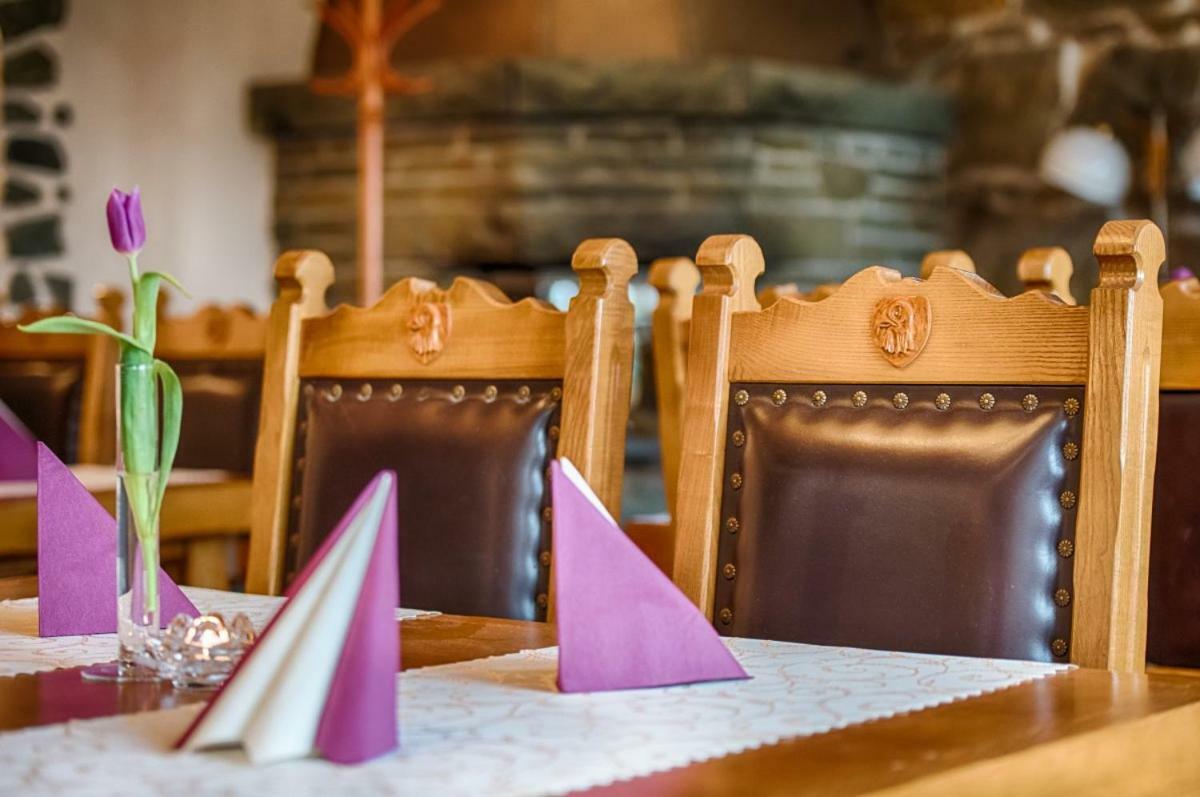 Hotel Zlaty Orel オストラヴィツェ エクステリア 写真