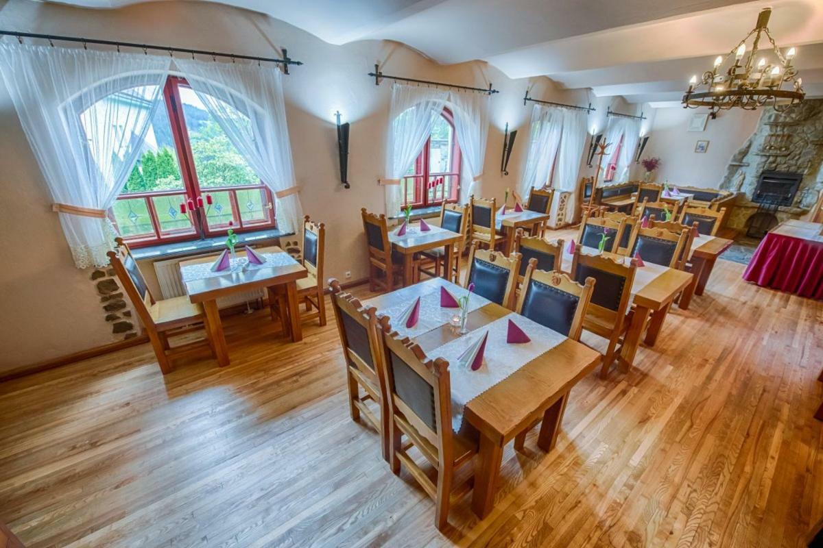 Hotel Zlaty Orel オストラヴィツェ エクステリア 写真