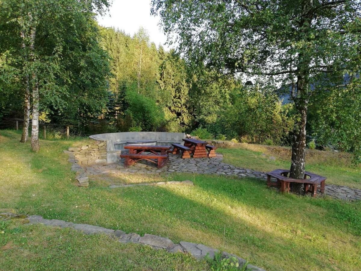 Hotel Zlaty Orel オストラヴィツェ エクステリア 写真