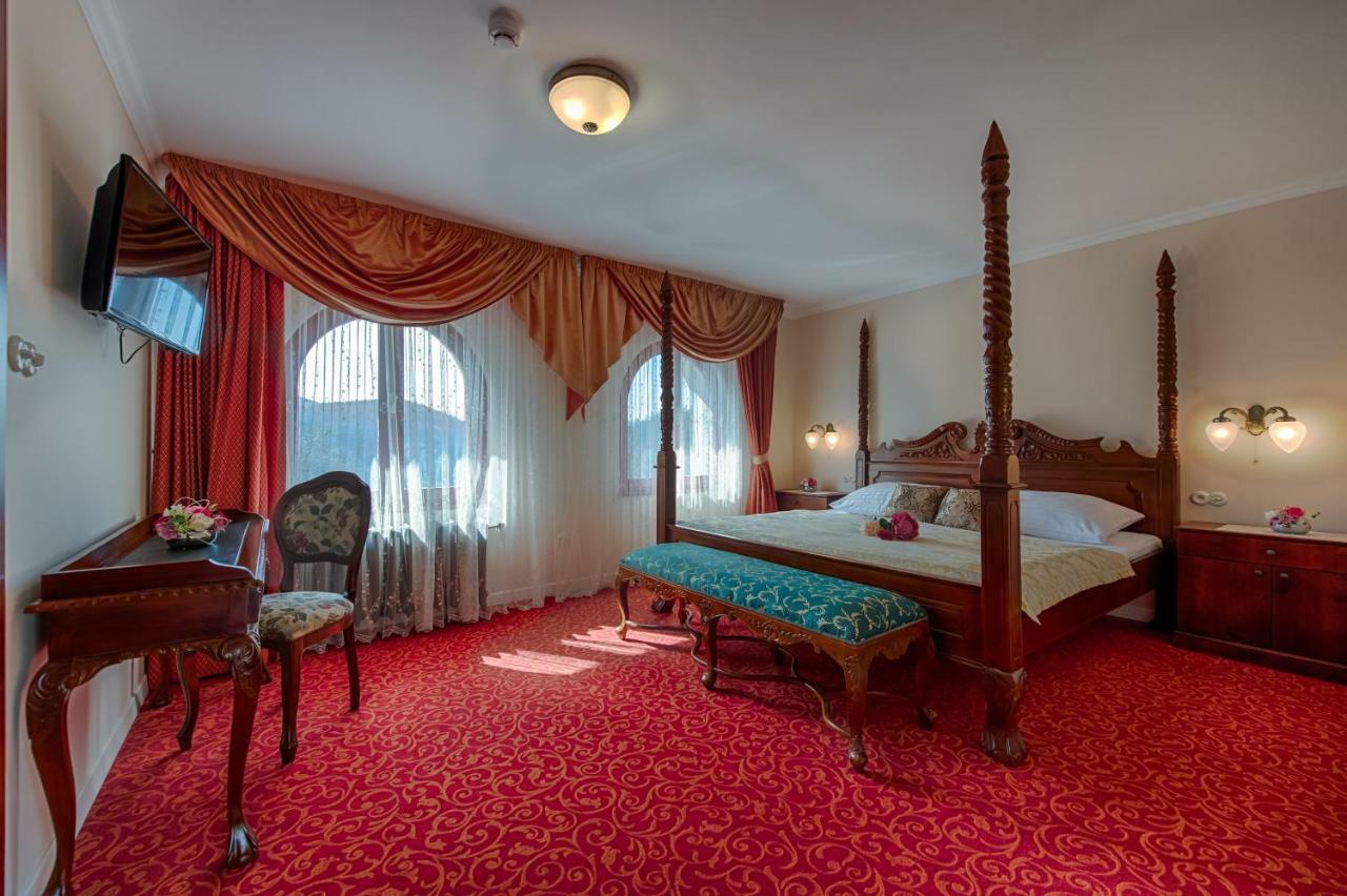 Hotel Zlaty Orel オストラヴィツェ エクステリア 写真