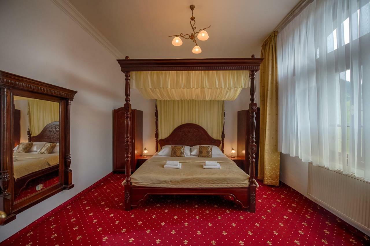 Hotel Zlaty Orel オストラヴィツェ エクステリア 写真
